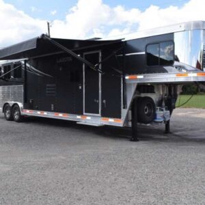 USED 2022 Lakota Charger 8313SRGLQ 3 Horse Trailer with 13' Short Wall