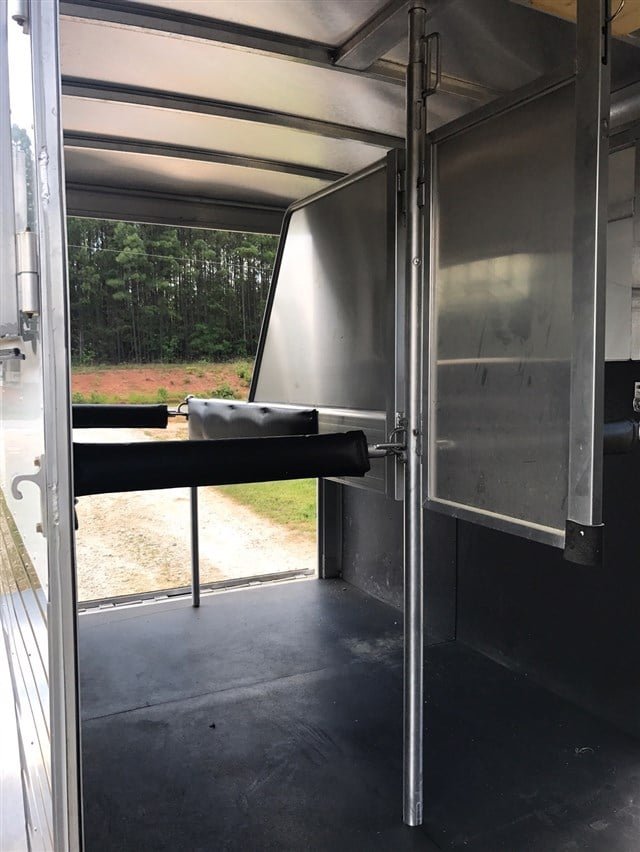 Used 2010 Sundowner 2 Horse BP w/ Side Ramp – All Aluminum - Image 15