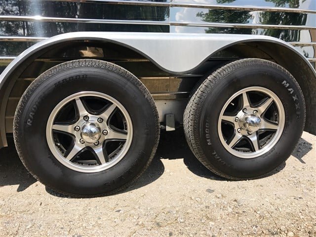 Used 2010 Sundowner 2 Horse BP w/ Side Ramp – All Aluminum - Image 9