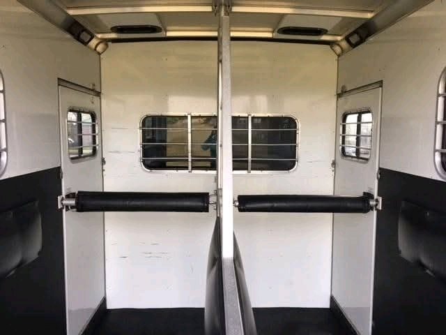 Used 2004 Sundowner Sunlite 2H GN Warmblood Style - Image 10