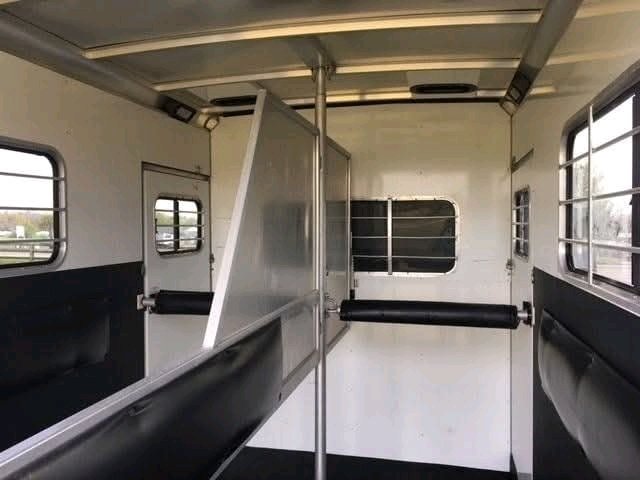 Used 2004 Sundowner Sunlite 2H GN Warmblood Style - Image 8