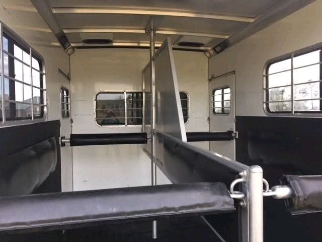 Used 2004 Sundowner Sunlite 2H GN Warmblood Style - Image 9