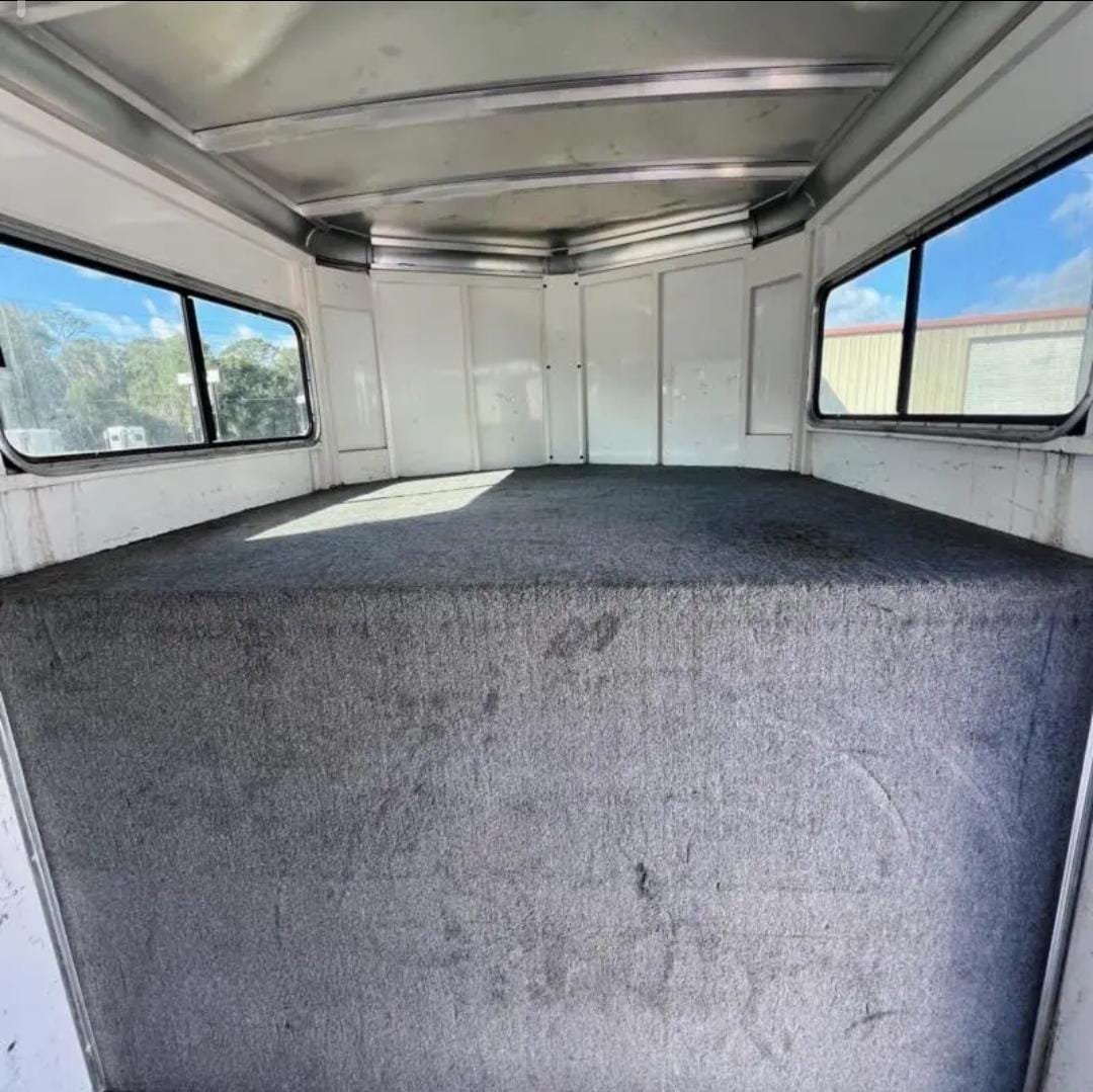 Used 2007 Sundowner 2+1 Gooseneck - Image 10