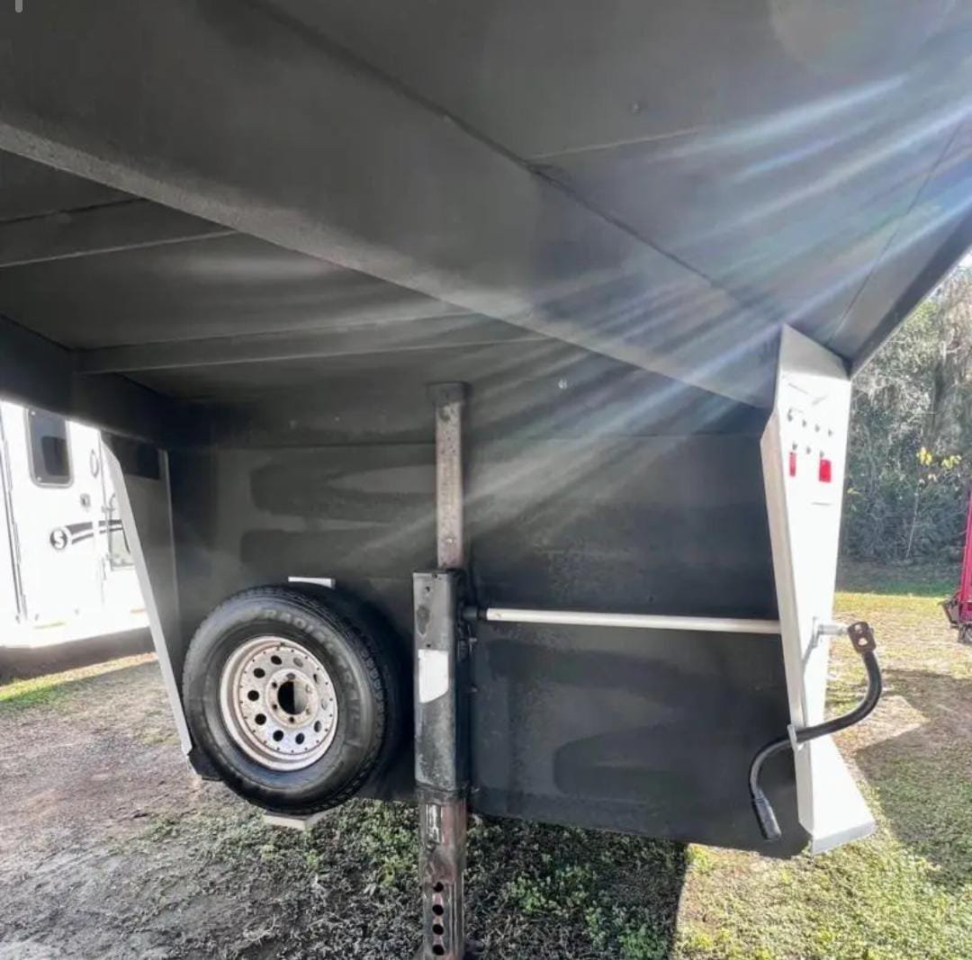 Used 2007 Sundowner 2+1 Gooseneck - Image 6